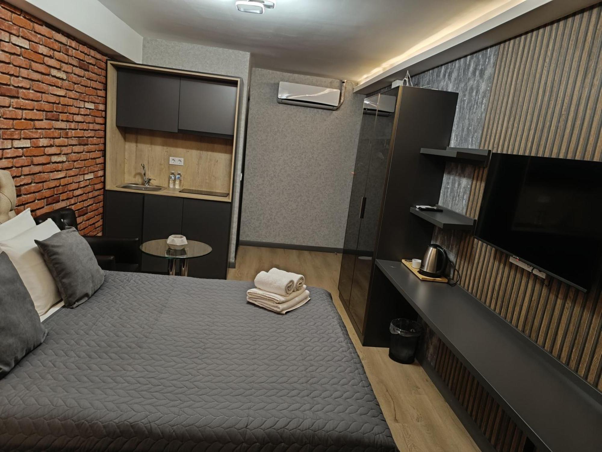 Nomad Hub 3*