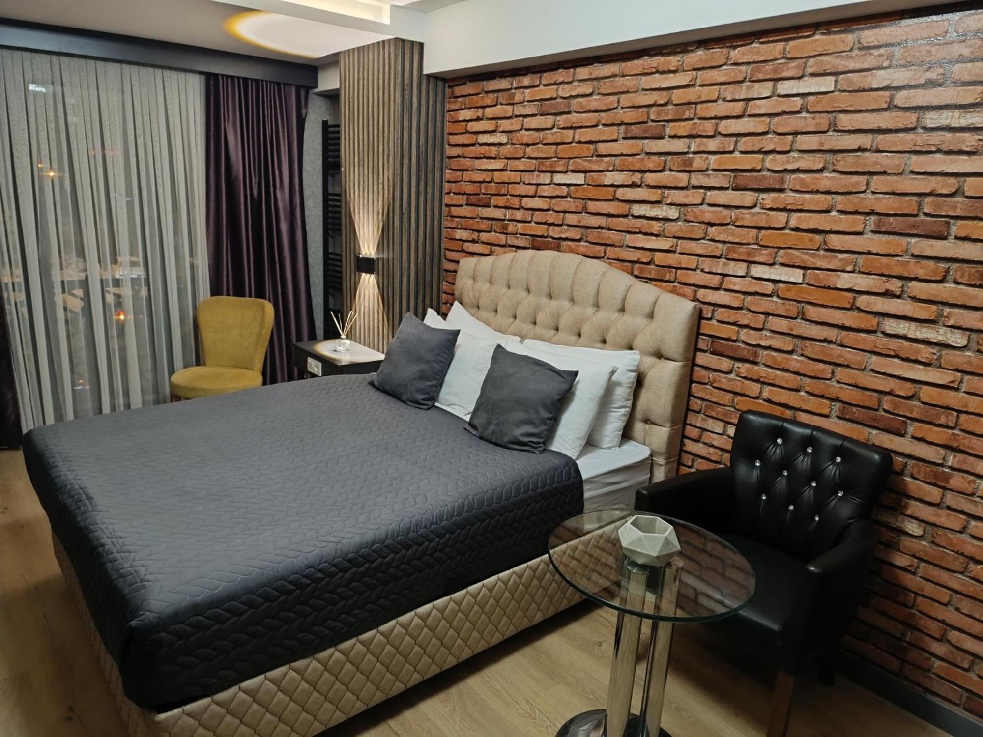 Nomad Hub 3*